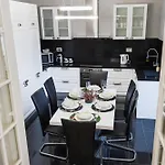 Manoir Dacia - Oiseaux 8 부쿠레슈티