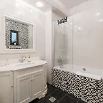 Manoir Dacia - Oiseaux 8 * Bucureşti